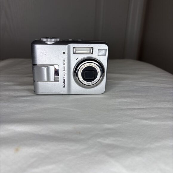 Kodak EasyShare C533 5.0MP Digital Camera - Silver For Parts/Repair - Picture 1 of 4